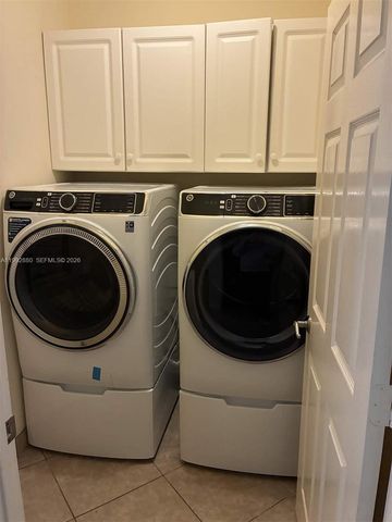 1764 NW 166th Ave, Pembroke Pines, FL 33028