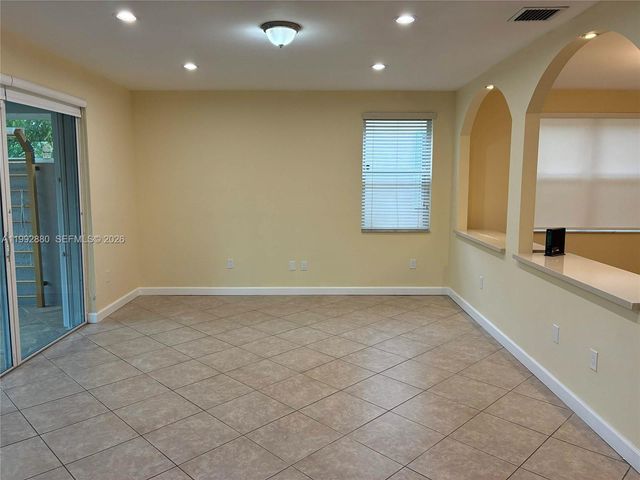 1764 NW 166th Ave, Pembroke Pines, FL 33028