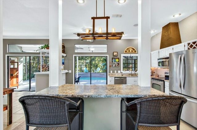 1014 WILLA LAKE CIRCLE, Oviedo, FL 32765