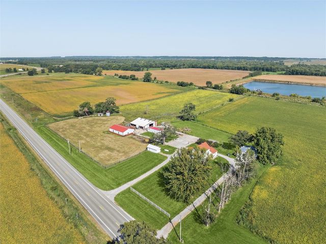 2485 Hwy 6 Trail, Marengo, IA 52301