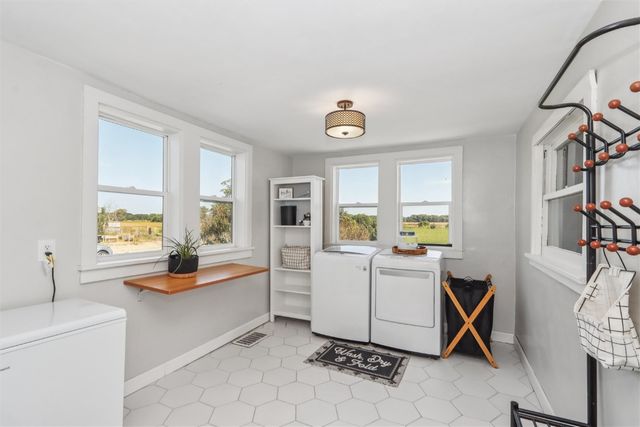 2485 Hwy 6 Trail, Marengo, IA 52301