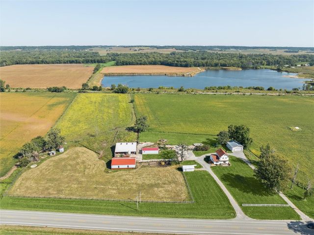2485 Hwy 6 Trail, Marengo, IA 52301