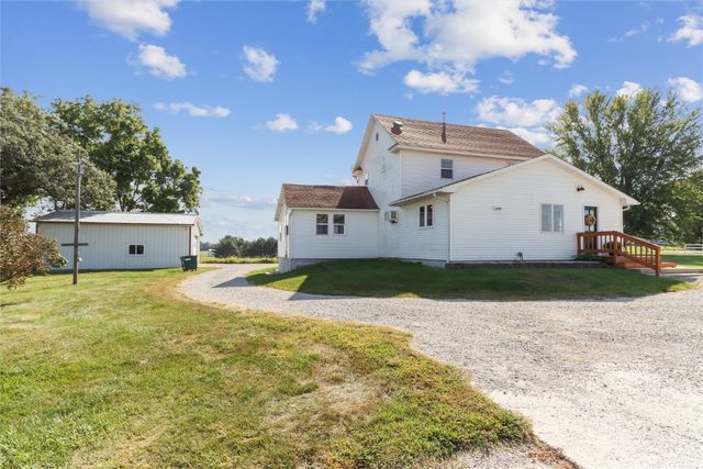 2485 Hwy 6 Trail, Marengo, IA 52301