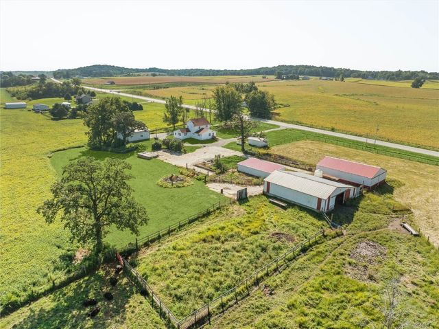 2485 Hwy 6 Trail, Marengo, IA 52301