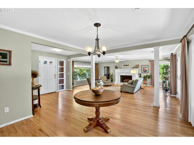 1620 Sw MAPLECREST Dr, Portland, OR 97219