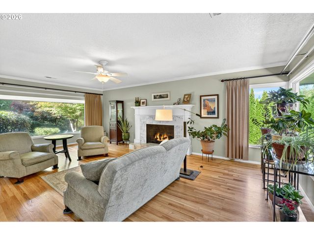 1620 Sw MAPLECREST Dr, Portland, OR 97219