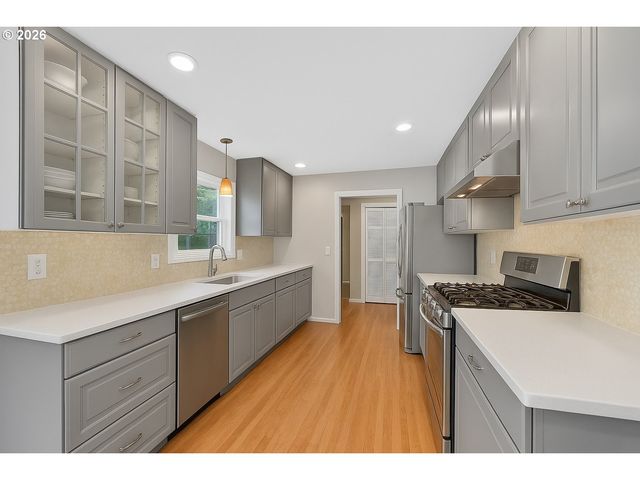 1620 Sw MAPLECREST Dr, Portland, OR 97219