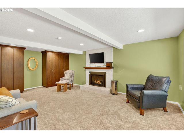 1620 Sw MAPLECREST Dr, Portland, OR 97219
