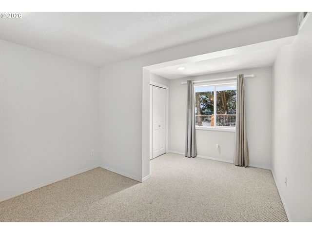 1620 Sw MAPLECREST Dr, Portland, OR 97219