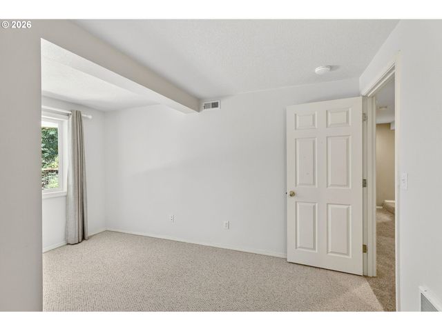 1620 Sw MAPLECREST Dr, Portland, OR 97219