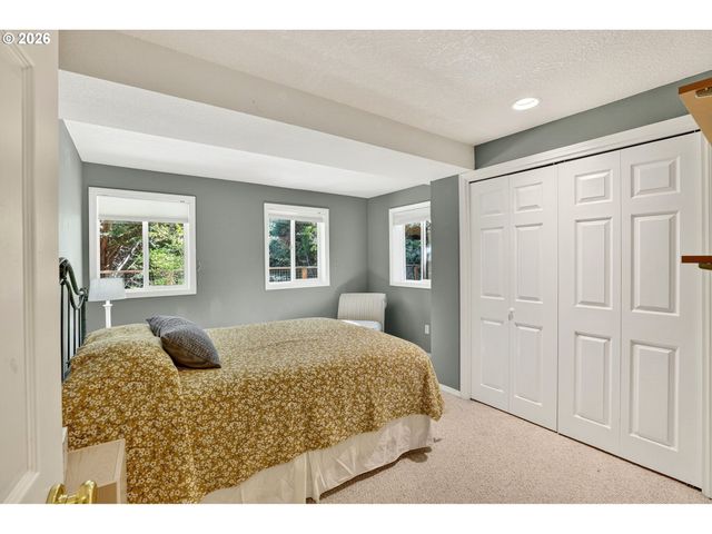 1620 Sw MAPLECREST Dr, Portland, OR 97219