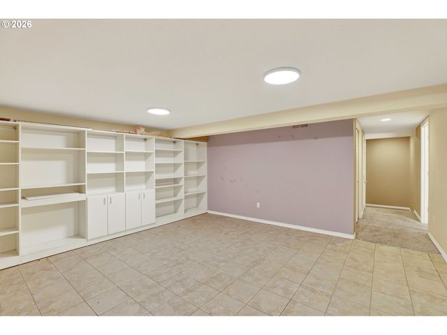 1620 Sw MAPLECREST Dr, Portland, OR 97219