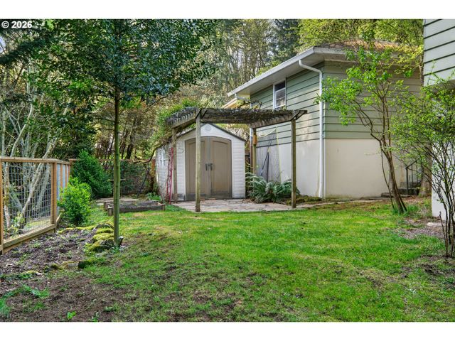 1620 Sw MAPLECREST Dr, Portland, OR 97219