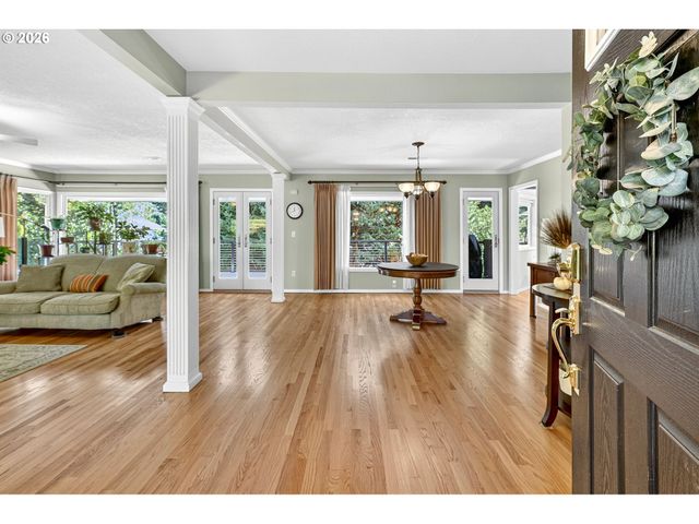 1620 Sw MAPLECREST Dr, Portland, OR 97219
