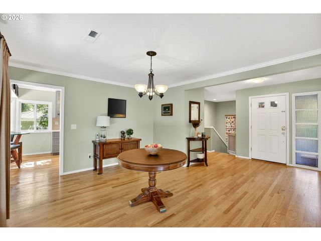 1620 Sw MAPLECREST Dr, Portland, OR 97219