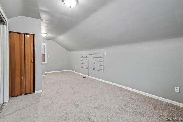 9936 Grayfield, Redford, MI 48239