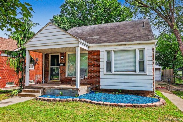 9936 Grayfield, Redford, MI 48239