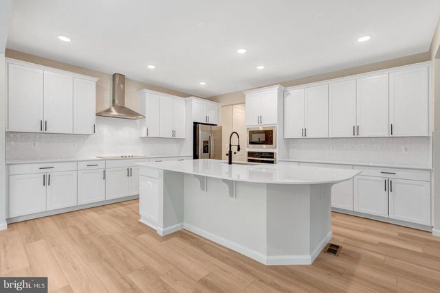 2076 SPRINGVALE DR, Bealeton, VA 22712