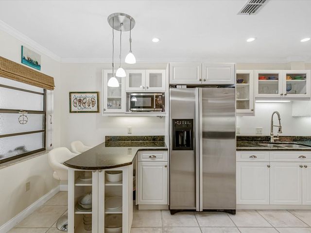 413 S BAYSHORE BOULEVARD 4, Safety Harbor, FL 34695