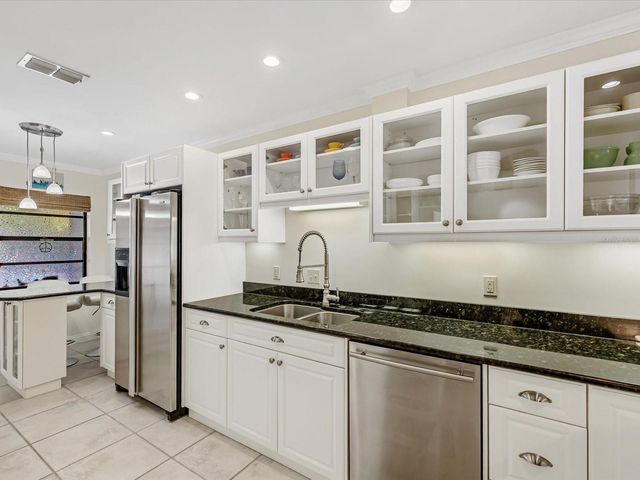 413 S BAYSHORE BOULEVARD 4, Safety Harbor, FL 34695