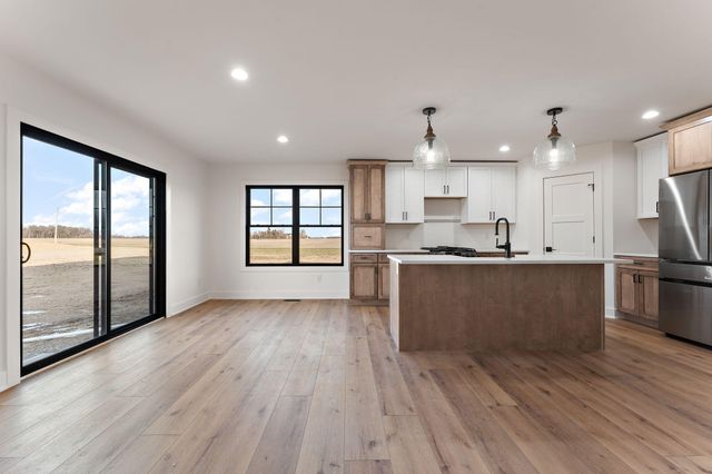 52 E 780 N, Lake Village, IN 46349