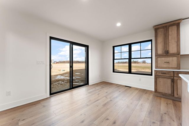 52 E 780 N, Lake Village, IN 46349