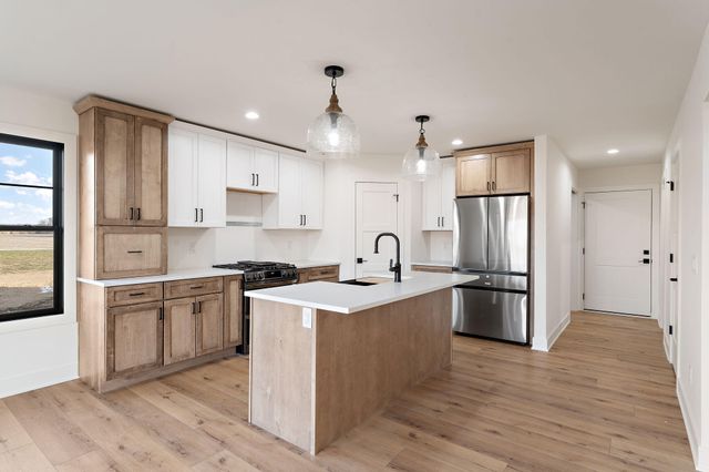 52 E 780 N, Lake Village, IN 46349