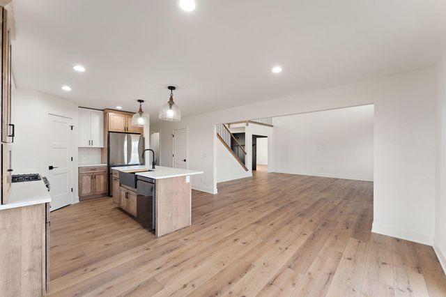 52 E 780 N, Lake Village, IN 46349