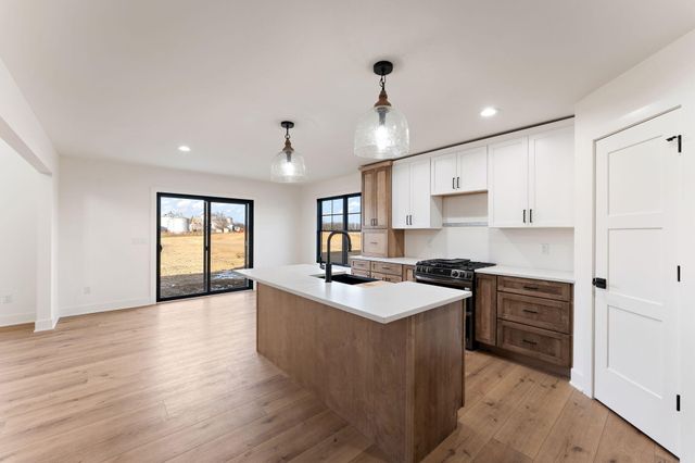 52 E 780 N, Lake Village, IN 46349