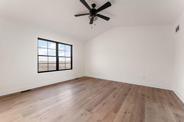 52 E 780 N, Lake Village, IN 46349