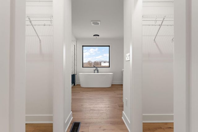 52 E 780 N, Lake Village, IN 46349