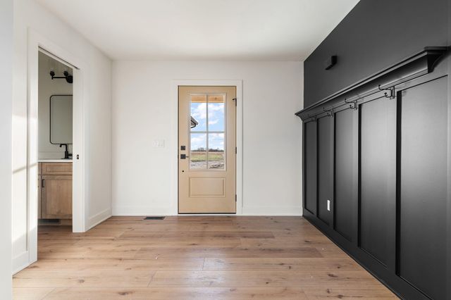 52 E 780 N, Lake Village, IN 46349