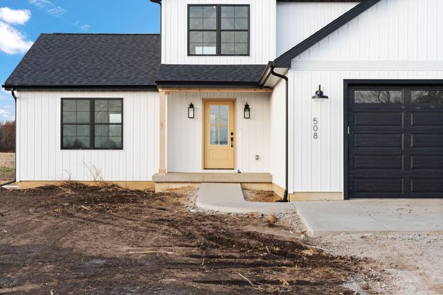 52 E 780 N, Lake Village, IN 46349