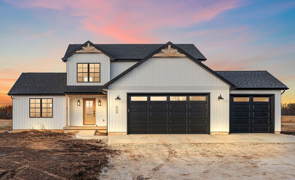 52 E 780 N, Lake Village, IN 46349