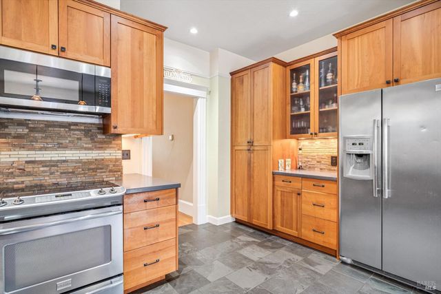 712 Monroe St, Santa Rosa, CA 95404