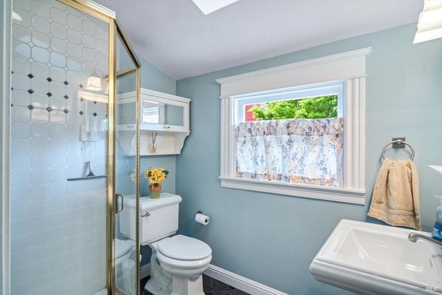 712 Monroe St, Santa Rosa, CA 95404