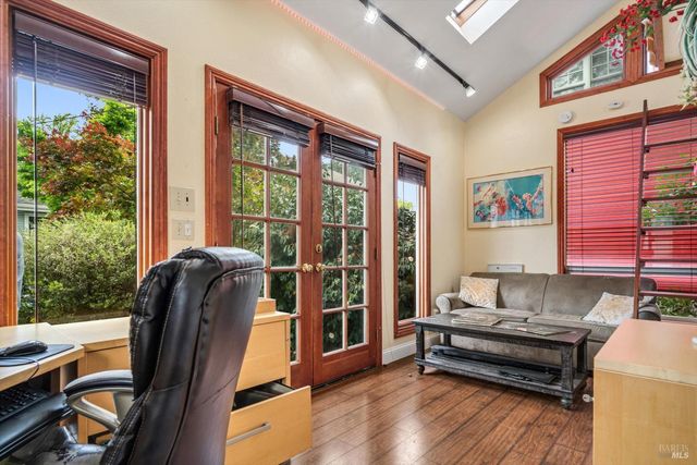 712 Monroe St, Santa Rosa, CA 95404