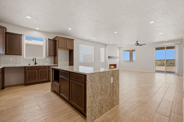 2712 Ema Court NE, Rio Rancho, NM 87144