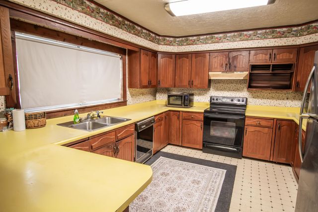 310 N Railroad, Mount Enterprise, TX 75681