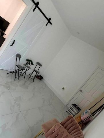 14660 SW 86th Street 1, Miami, FL 33183