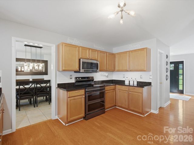 8807 Royal Bluff Drive, Charlotte, NC 28269
