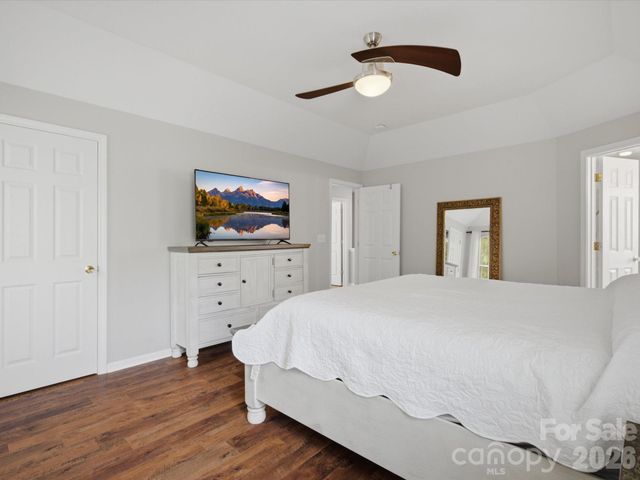 8807 Royal Bluff Drive, Charlotte, NC 28269
