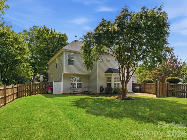 8807 Royal Bluff Drive, Charlotte, NC 28269