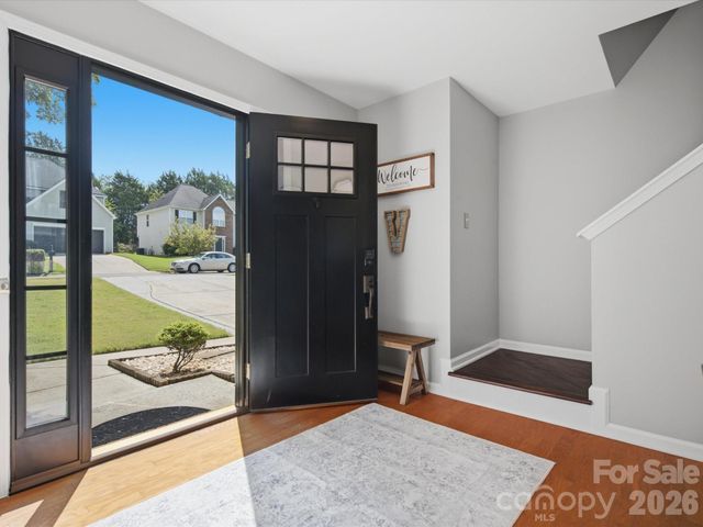 8807 Royal Bluff Drive, Charlotte, NC 28269