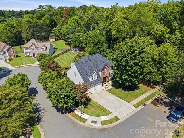 8807 Royal Bluff Drive, Charlotte, NC 28269