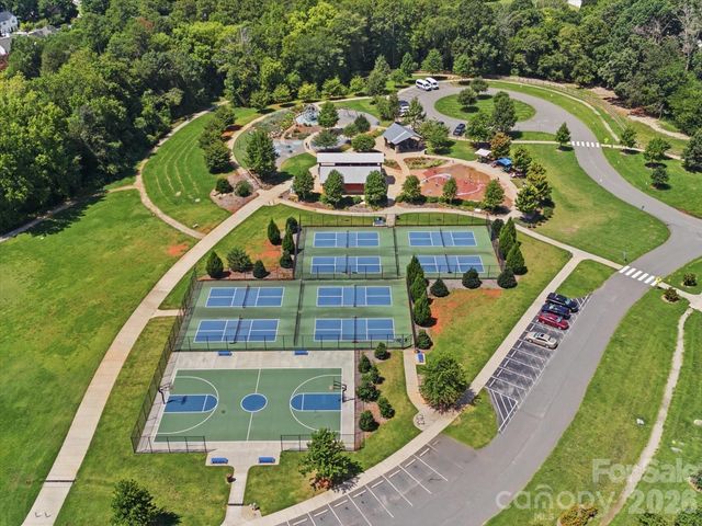 8807 Royal Bluff Drive, Charlotte, NC 28269