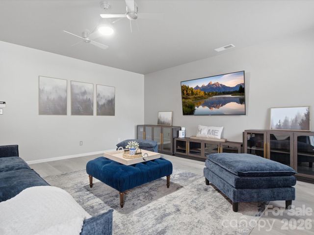 8807 Royal Bluff Drive, Charlotte, NC 28269