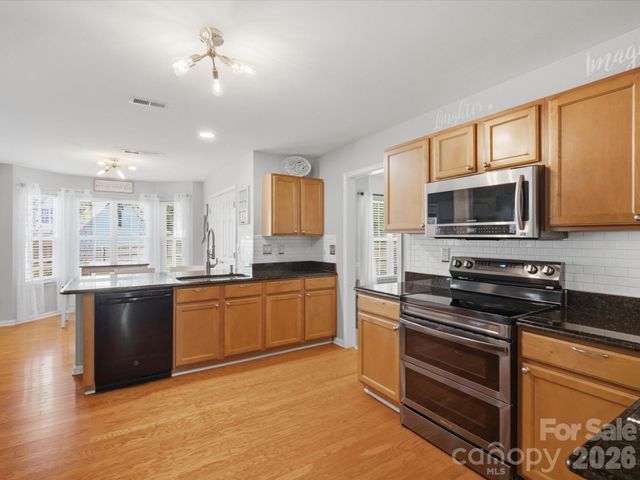 8807 Royal Bluff Drive, Charlotte, NC 28269