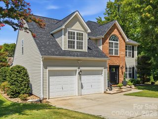 8807 Royal Bluff Drive, Charlotte, NC 28269
