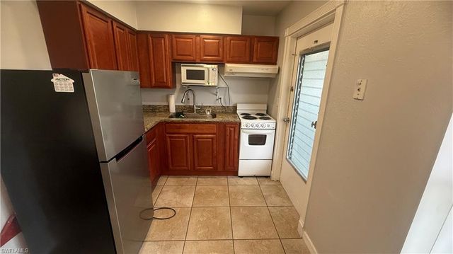 1103 Wesley ST W, Lehigh Acres, FL 33936